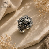 Luxurious Tiger Finger Ring