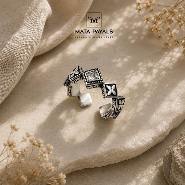 Fancy Look Finger Ring