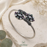 Pretty Cut Stone Kada