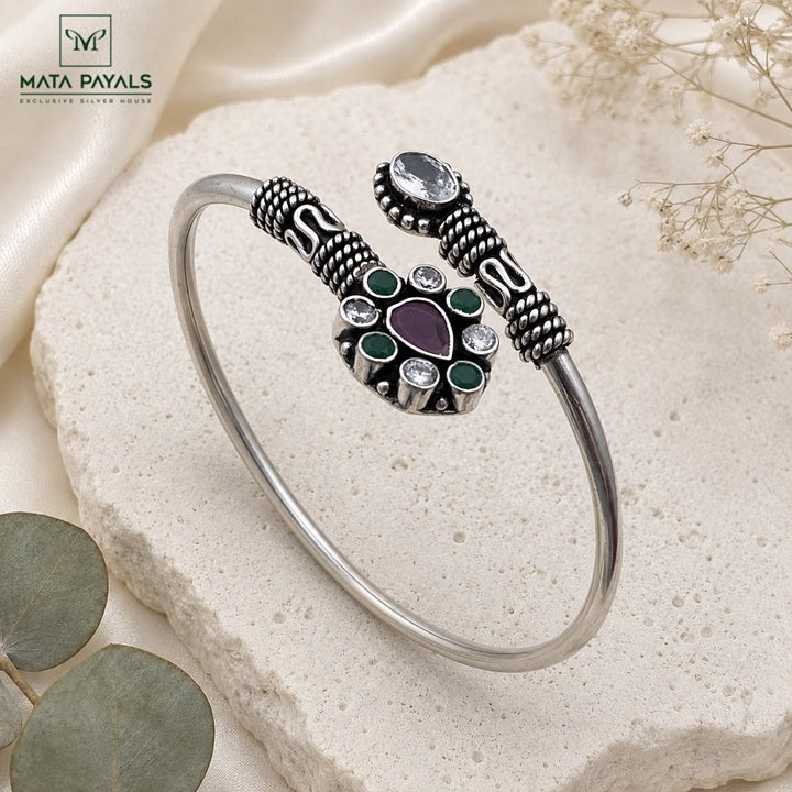 Ravishing Cut Stone Kada
