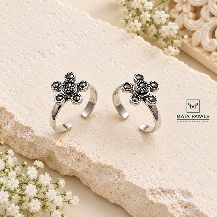Floral Toe Ring