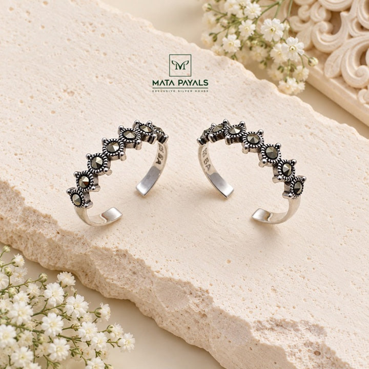 Trendy Marcasite Toe Ring
