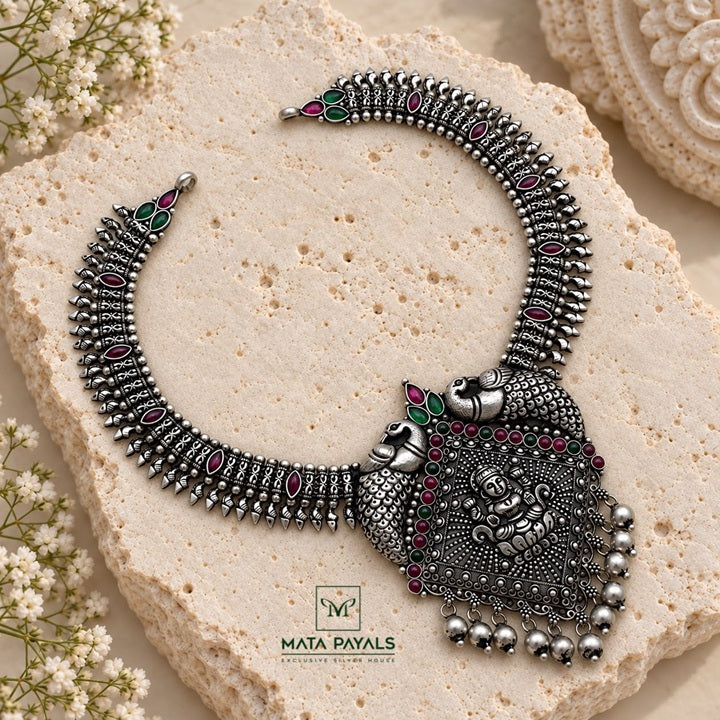 Lakshmi Kemp Necklace