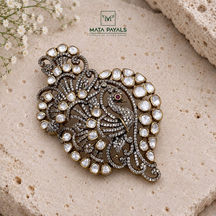 Pleasantly Attractive Mayura Pendant