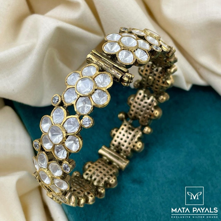 Floral Moissanite Kada