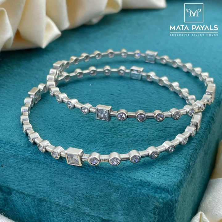 Plain Silver Bangle