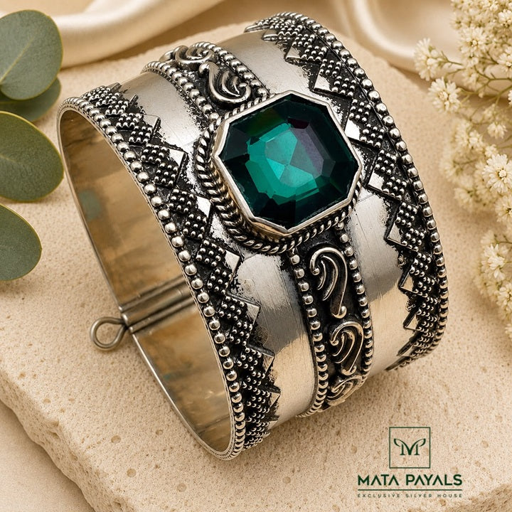 Spectacular Oxidised Kada