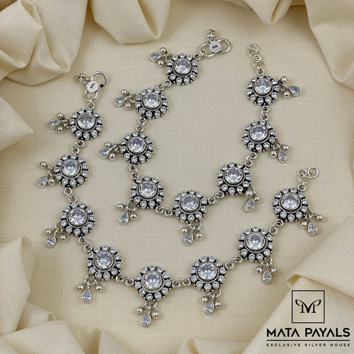 Ravishing White Stone Anklet