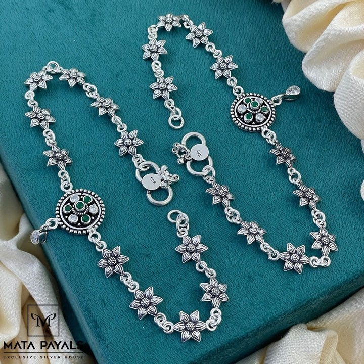 Elegant Cut Stone Anklet