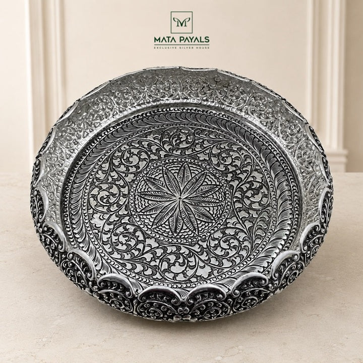 Attractive Aarthi Plate