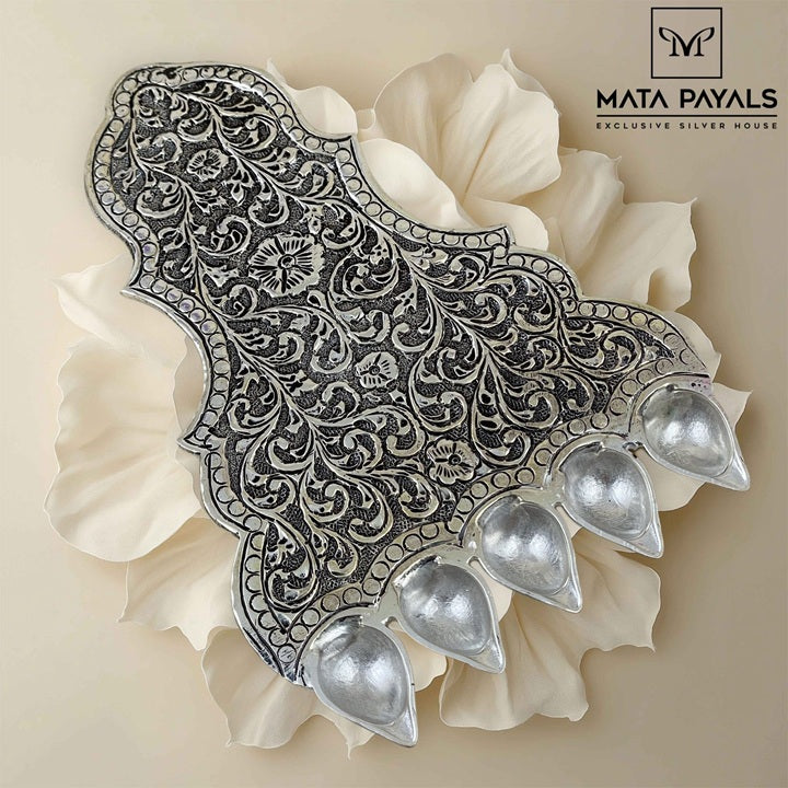 Oxidised Aarthi Stand