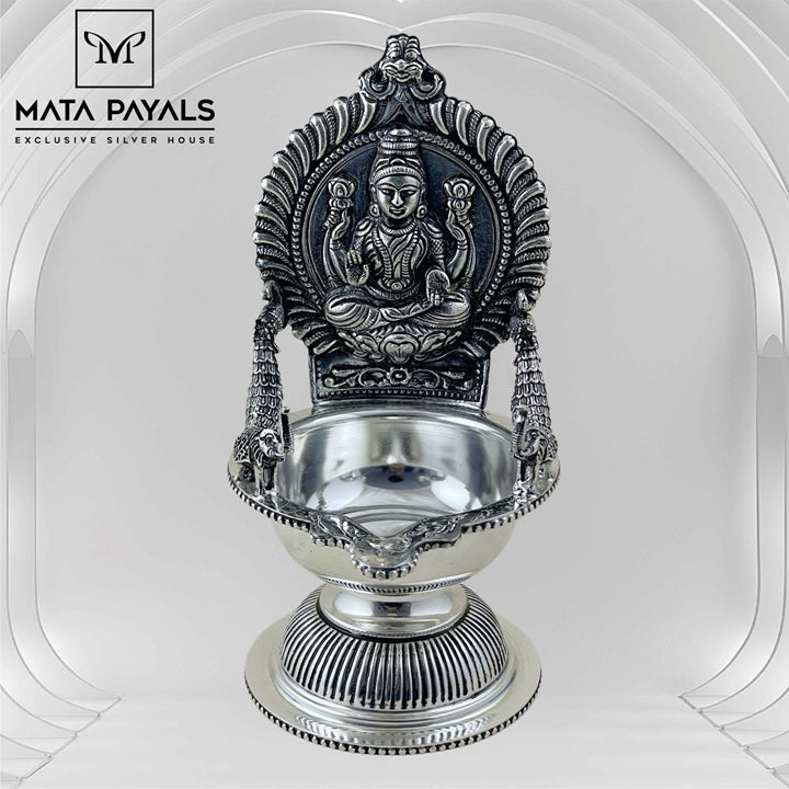 18.3 Cm Kamakshi Deepa