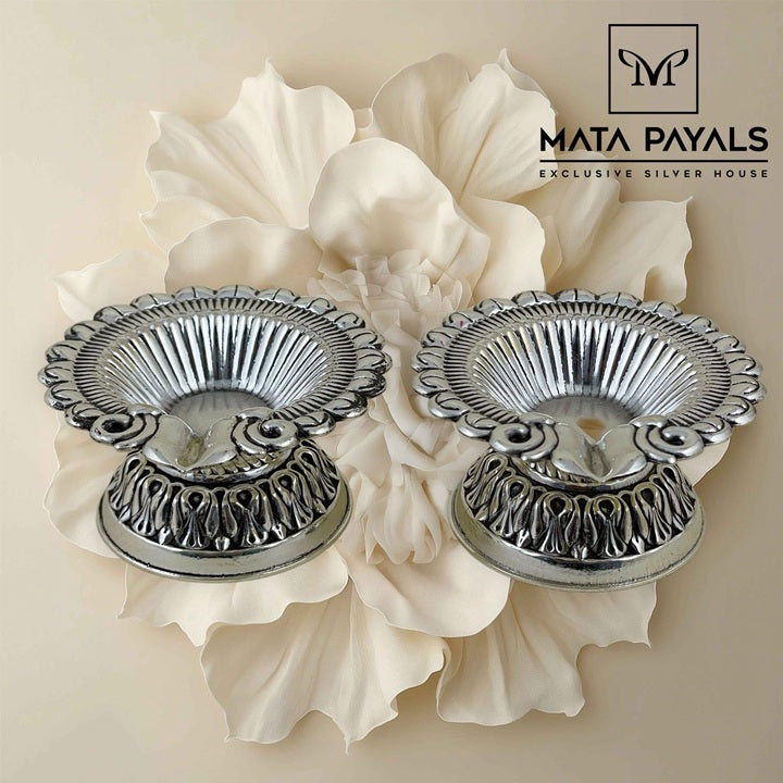 Mesmerizing Oxidised Deepa