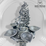 Luxurious Artistic Deepa