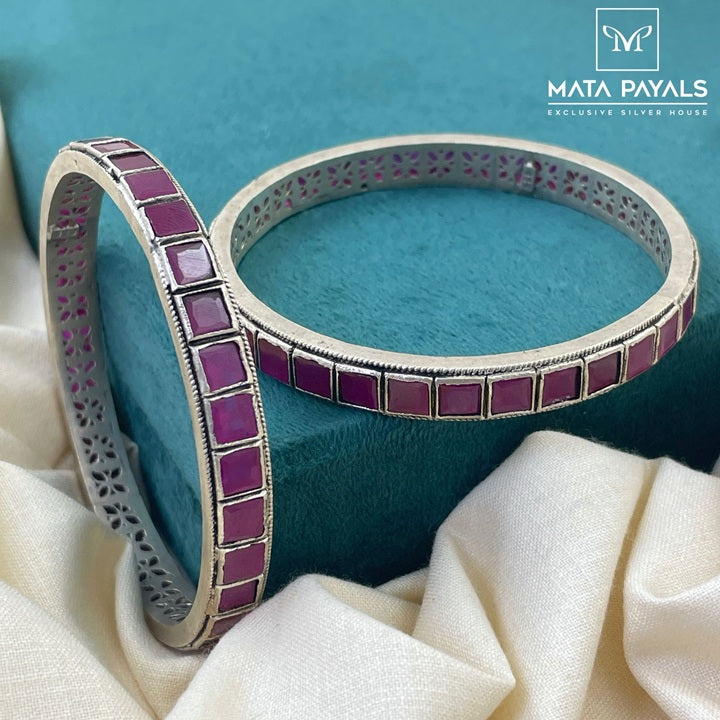 Attractive Cut Stone Oxidised Bangle