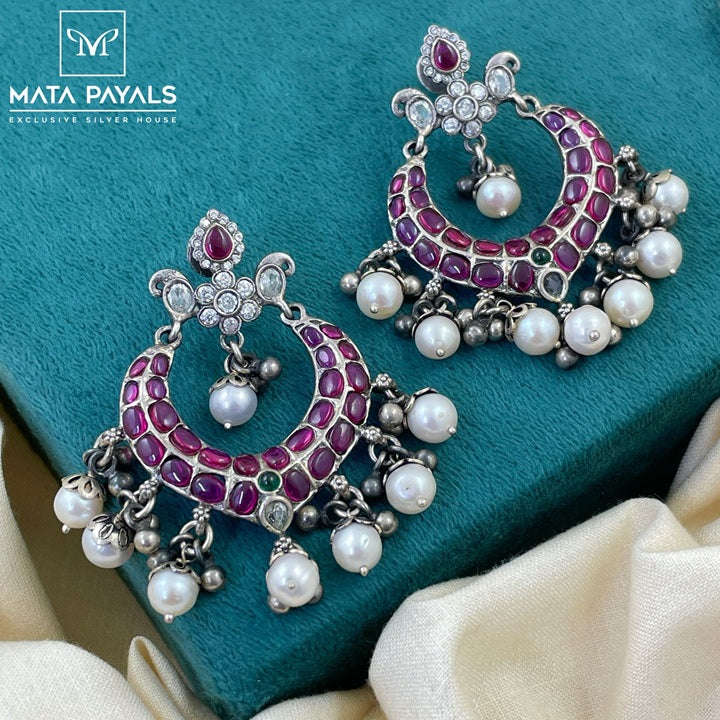Scintillating Oxidised Kemp Chandbali