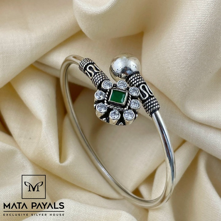 Fancy Green kada