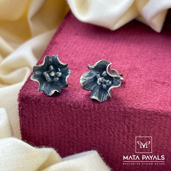 Oxidised Rosey Stud