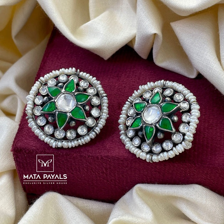 Green Kundan Stud