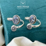 Attractive White Stone Toe Ring