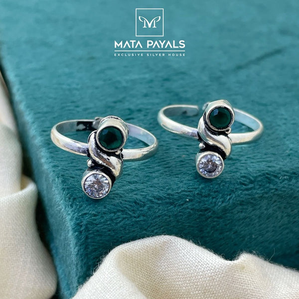Elegant Cut Stone Toe Ring