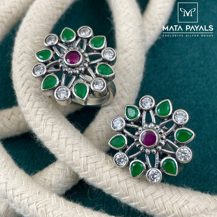 Fascinating Cut Stone Toe Ring