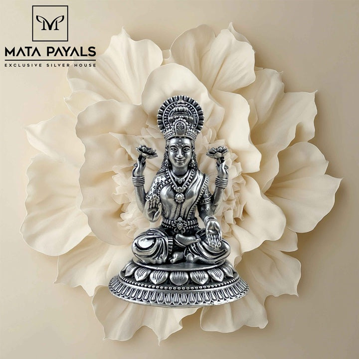 Ethnical Lakshmi Idol