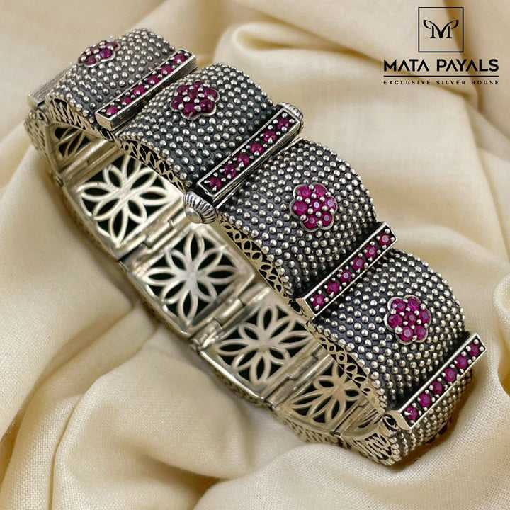 Unique Flexible Silver Kada