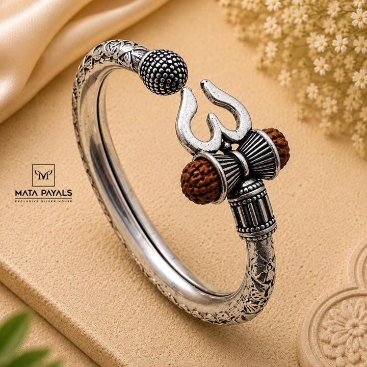 Incredible Oxidised Men's Kada