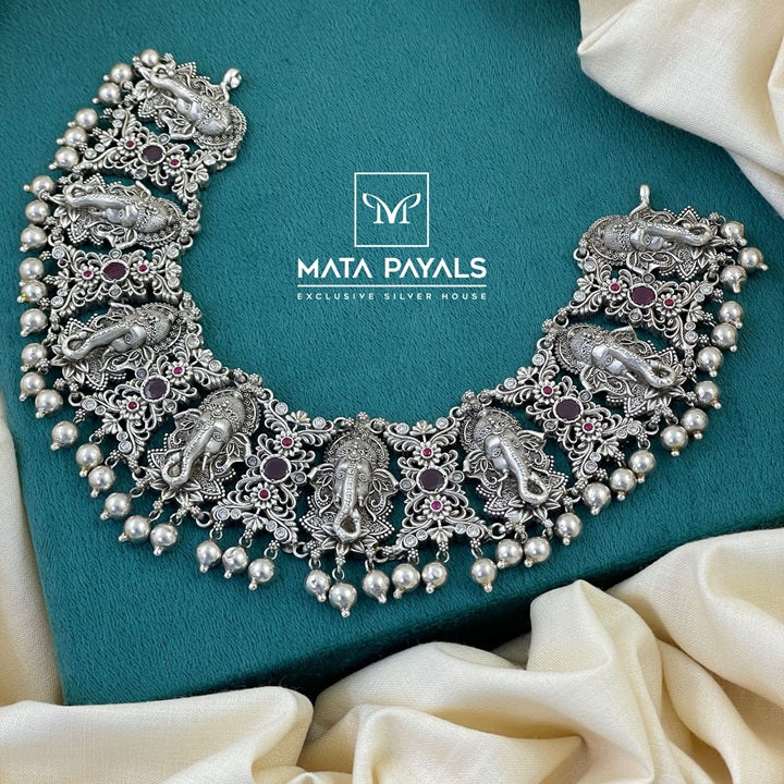 Aristocratic Gajanand Exquisite Necklace