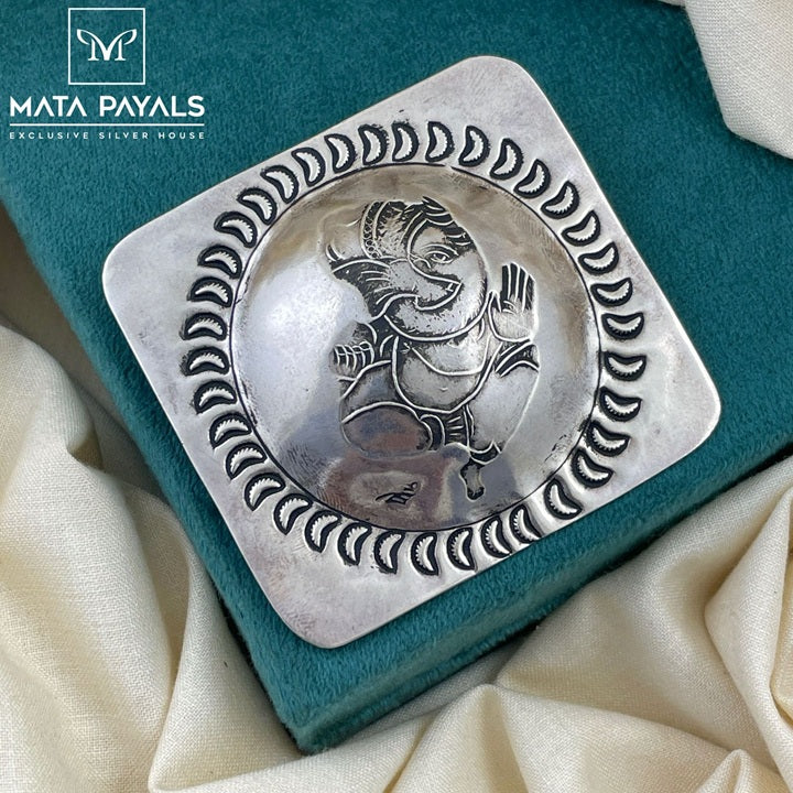 Gajanana Carved Oxidised Ideal Pendant