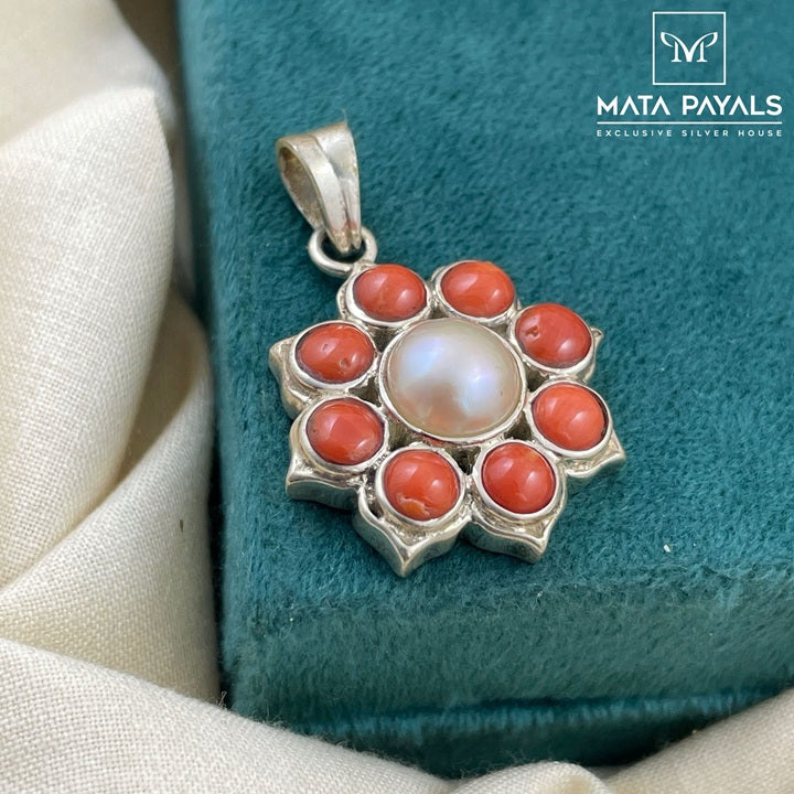 Blossoming Floral Designed Silver Pendant