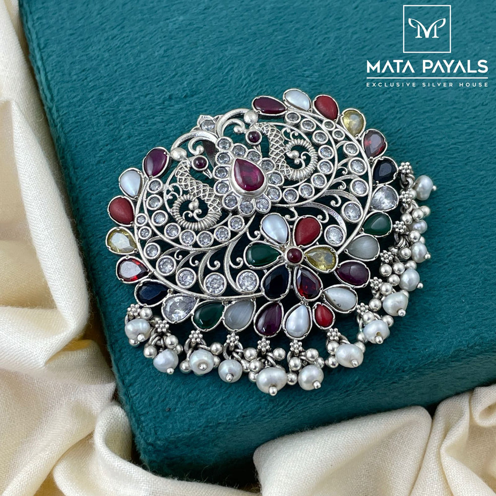 Glamming Navarathna Pendant