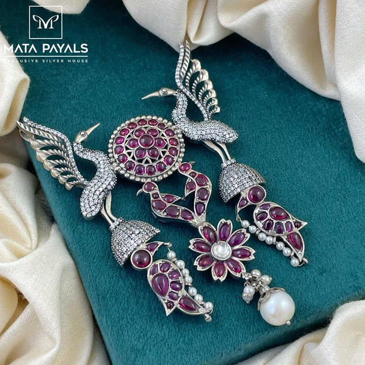 Luxurious Humming Pendant