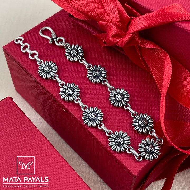 Beautiful Floral Bracelet