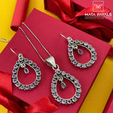 Ravishing Cut Stone Pendant Set