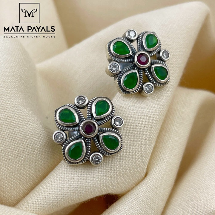 Simple Green Stud