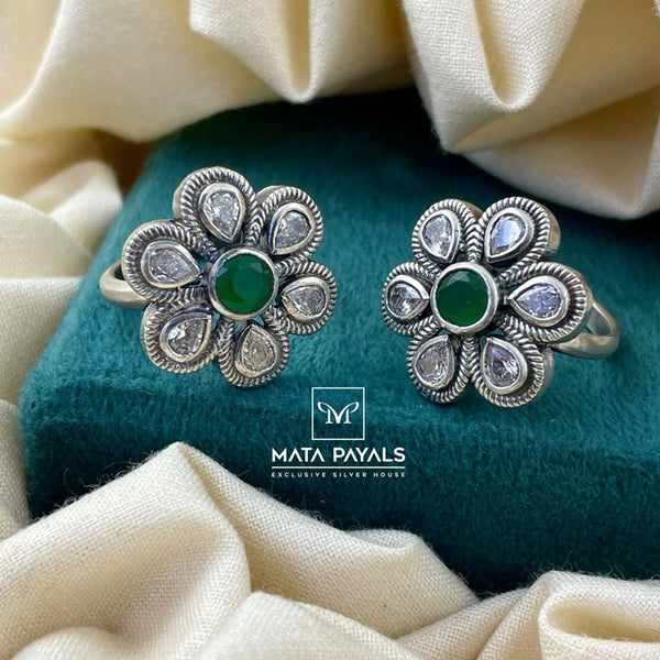 Fabulous Floral Toe Ring