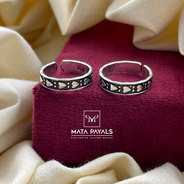 Impressive Oxidised Toe ring