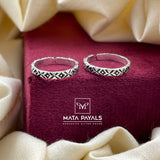 Attractive Oxidised Toe Ring