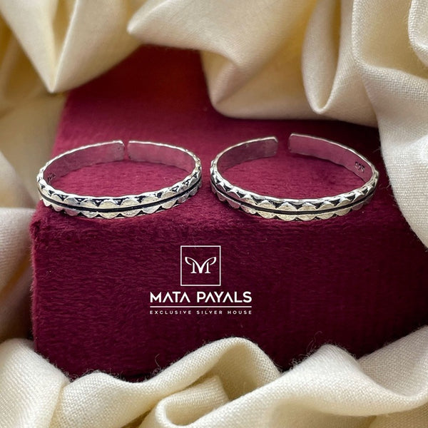 Fabulous Oxidised Thumb Toe Ring