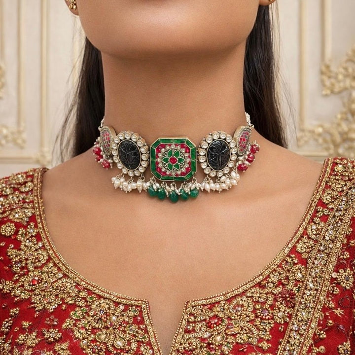 Impressive Semi Precious Kundan Choker