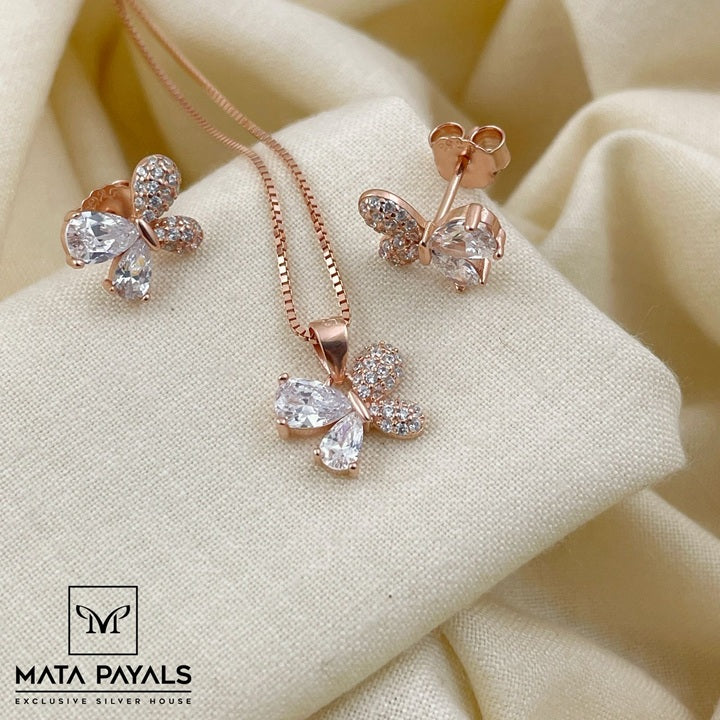Impressive Rose Gold Pendant Set