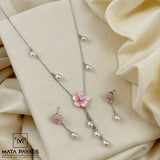 Classic Floral Pendant Set