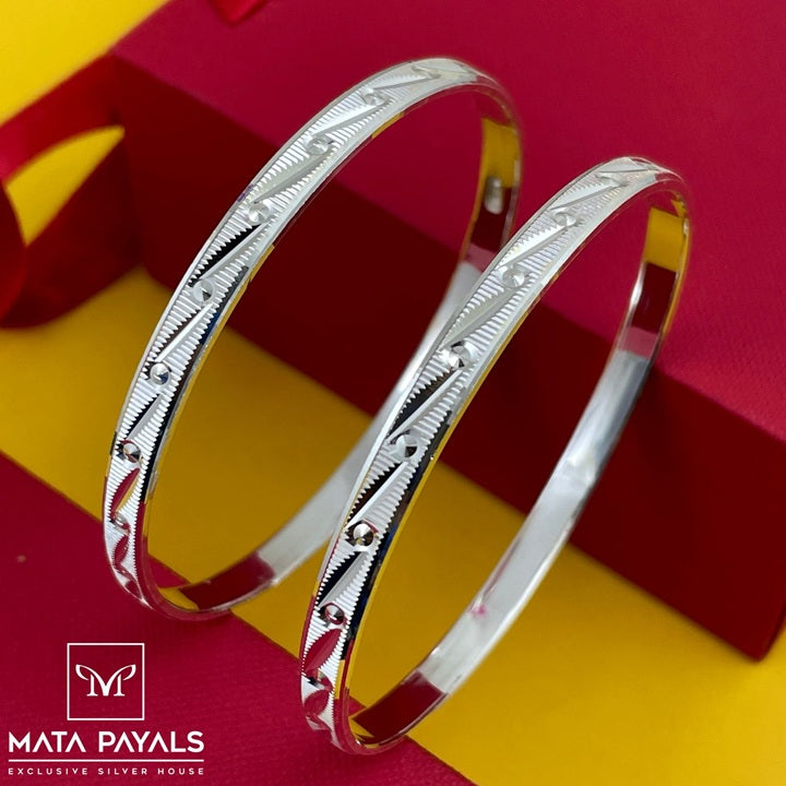 Gorgeous Silver Bangle
