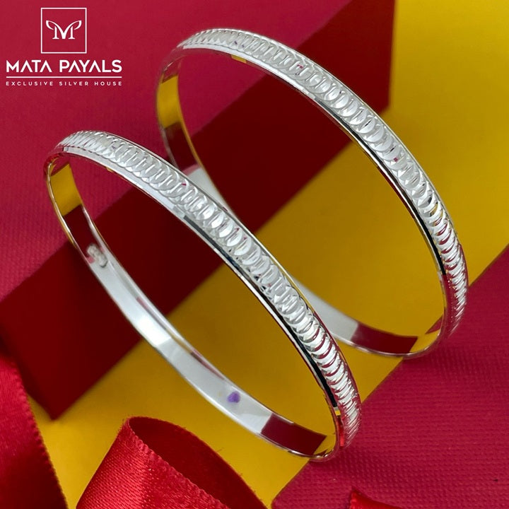 Gorgeous Silver Bangle