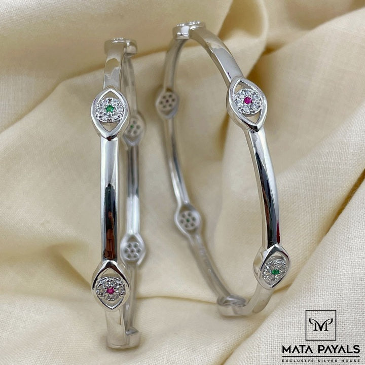 Superlative Zircon Bangle