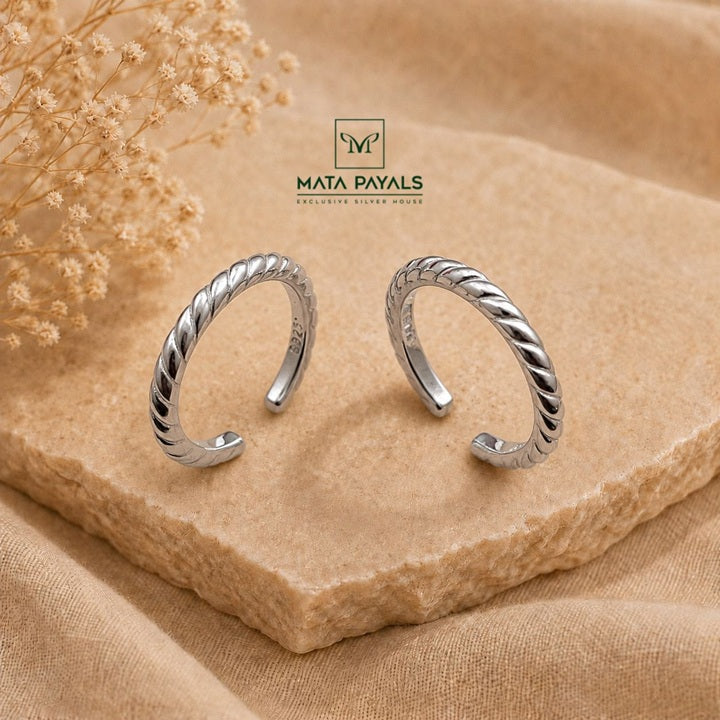 Twisted Rhodium Toe Ring
