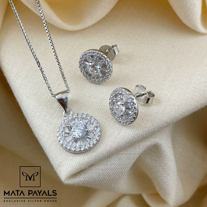 Gorgeous Zircon Pendant Set