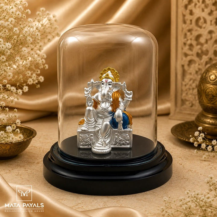 Raja Ganesha Idol
